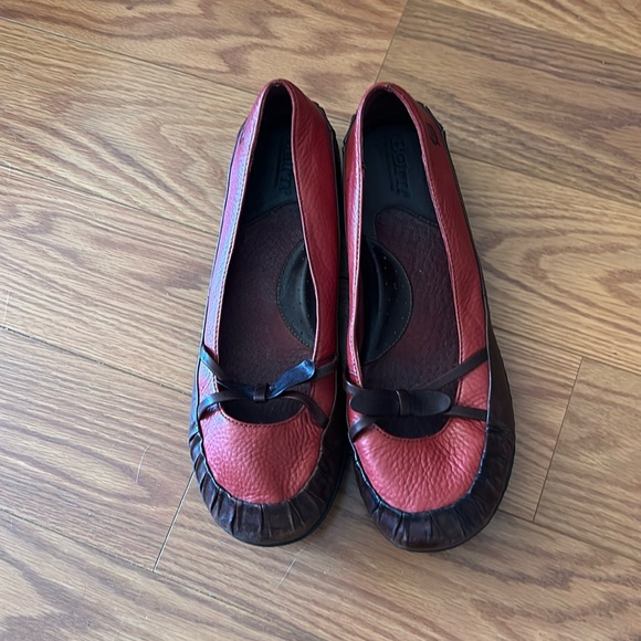 Shoes - Picture 1 of 4